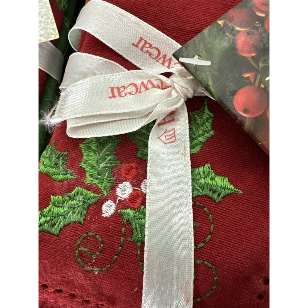 Homewear Holly Scroll 18